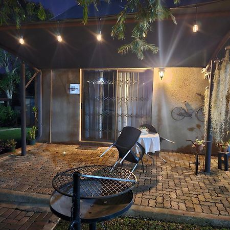 Apricity Inn Louis Trichardt Bagian luar foto
