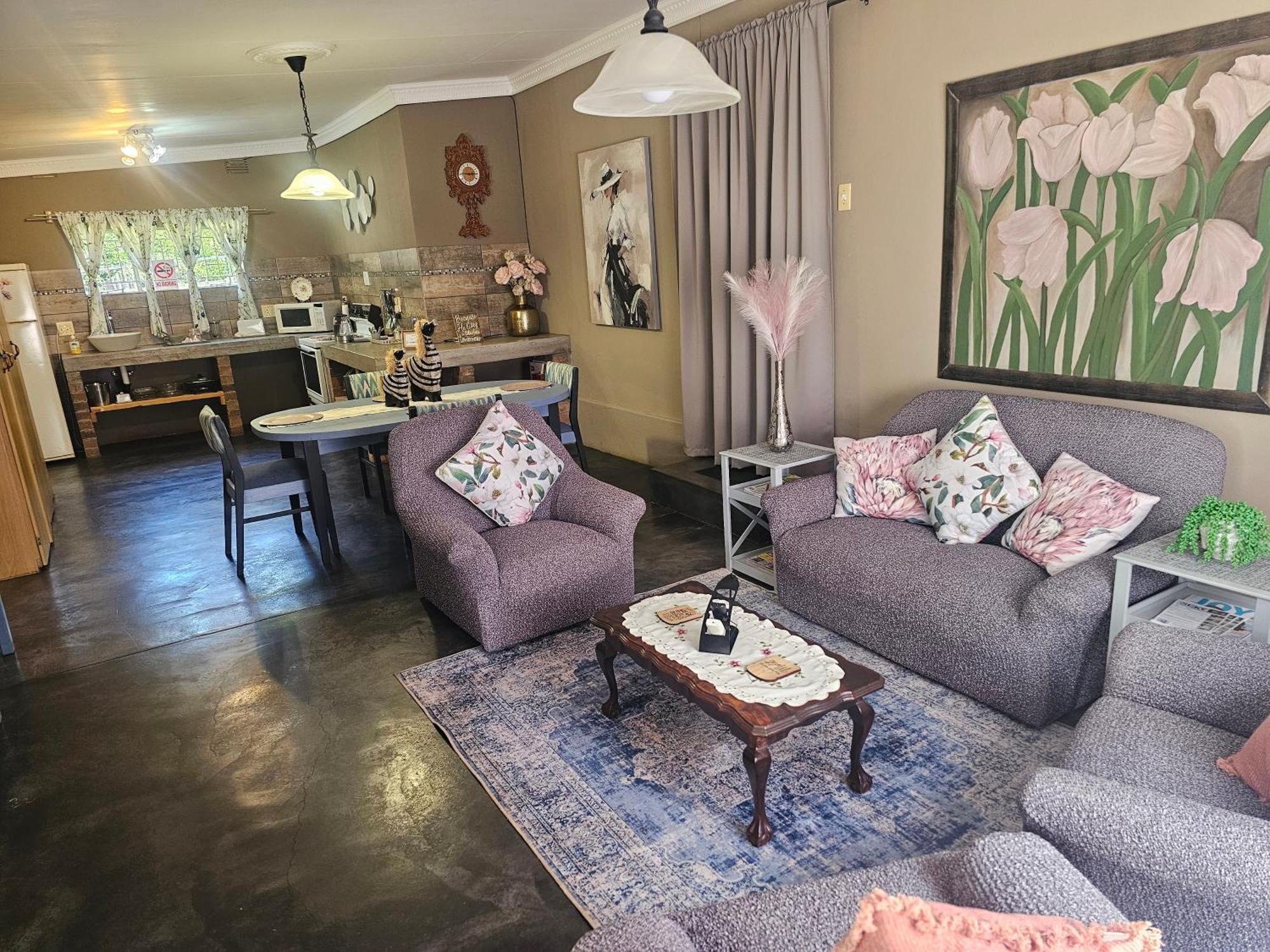 Apricity Inn Louis Trichardt Bagian luar foto